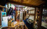 Tiny house construite à partir de matériaux recyclés