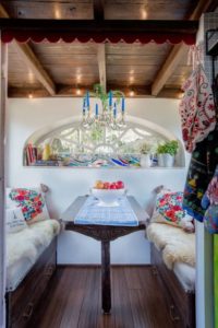 ipsy Mermaid tiny house par Robert and Rebekah Sofia - Usa