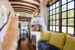 ipsy Mermaid tiny house par Robert and Rebekah Sofia - Usa