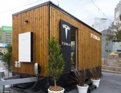 Tesla tiny house - Powerwall