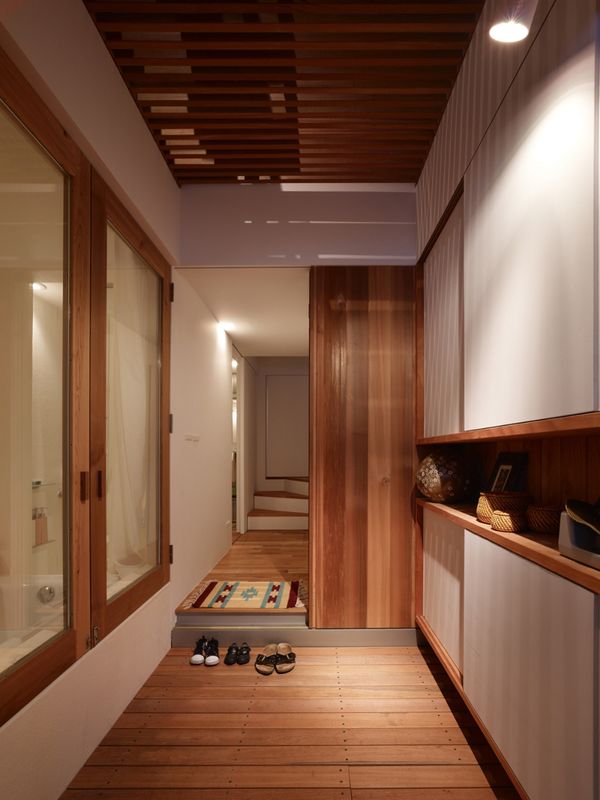Couloir - tiny-house par Fujiwaramuro-Architects - Kobe - Japon