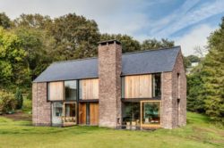 Façade principale & vue baies vitrées - The-Nook par Hall+Bednarczyk - Monmouthshire - Nouvelle-Zelande