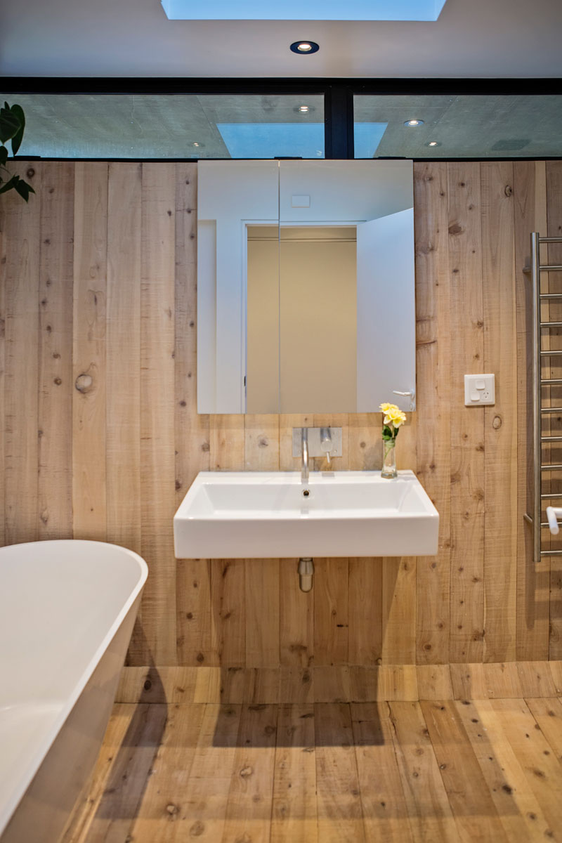 salle de bains - Back Country house par David Maurice de LTD Architectura - Puhoi bush - Nouvelle Zélande