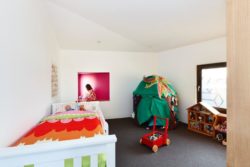 Chambre enfant et espace jeu - Hemp House par Steffen Welsch - Melbourne, Australie © Rhiannon Slatter