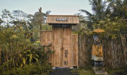 Clôture en bambou - Hideout par Jarmil Lhotak - Alena Fibichova - Bali, Indonesie © Fibichova