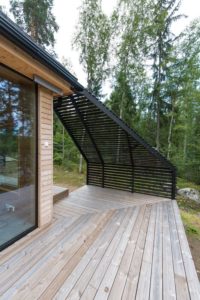 Terrasse - Pyramid-House par VOID-Architecture - Sysma, Finlande © Timo Laaksonen