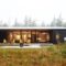 Une- Lockeport-Beach-House par Nova Tayona Architects - Nouvelle-Ecosse, Canada © Janet Kimber