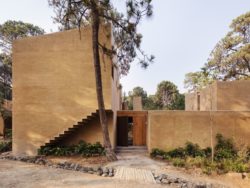 Entrepinos Housing par Taller Hector Barroso - Mexique © Rory Gardiner