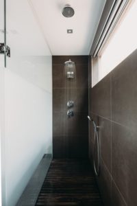 Douche - Haarlem-Shuffle par vanOmmeren-architecten - Haarlem, Pays-Bas © Eva Bloem