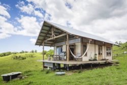 Façade principale - Skyfarm par Michael-Leung - Australie © Living Big in a Tiny House.com