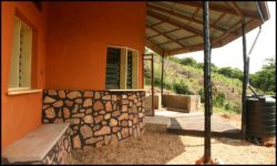 Terrasse - chalet-eartbag - Ghana © migratingculture