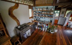 Vue panoramique cuisine - Skyfarm par Michael-Leung - Australie © Living Big in a Tiny House.com