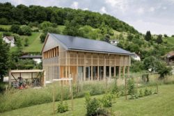 Façade bois - House-C par HHF - Ziefen, Suisse © Tom Bisig