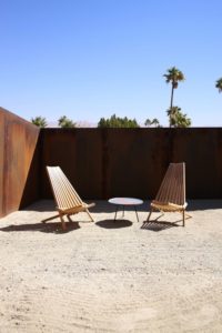 Mini espace de détente extérieur - Chino-Canyon-House par Hundred Mile House, Palm Springs - USA © Lance Gerber