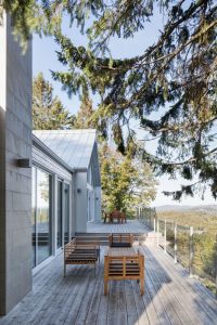 Terrasse salon design - High-Altitude-Style par Jane Hope - Saint-Sauveur, Canada © Adrien Williams
