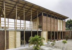 Façade principale - Stilts-House par Natura-Futura-Arquitectura - Equateur, Villamil © Maderas Pedro