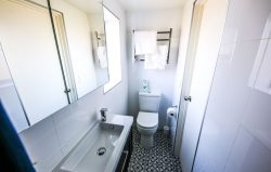 Salle de bains - Tiny-house-concept - Nouvelle-Zelande, Wanaca © Living Big in a Tiny House