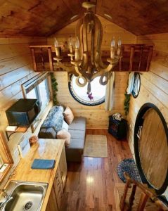 Vue panoramique pièce principale - Hobbit-Tiny-House - Colorado, USA © Weecasa