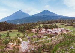 Vue panoramique village - Gahinga Batwa Village par Studio FH Architects - Gahinga, Rwanda © Will Boase Photography