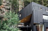 Façade bois noircie - Treehaus par Park-City-Design-Build - Utah, USA © Kerri Fukui