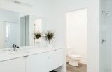 Miroir salle de bains - Treehaus par Park-City-Design-Build - Utah, USA © Kerri Fukui