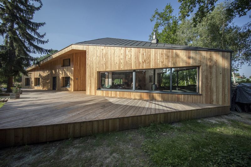 Une Maison Bois Polonaise Au Toit