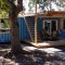 Une- Container Tiny House - Texas, USA © Danny Webber