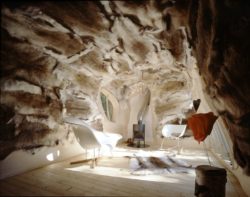 Intérieur en peau de renne - salon et cheminée - Dragspelhuset - Glaskogen, Suede