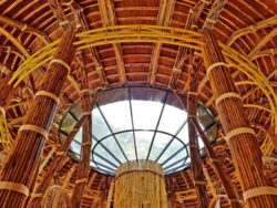 Intérieur - Bamboo building par Rau Arch - Vietnam © Inhabitat