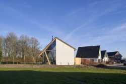 Façade vitrée et bois - Barnhouse par RVArchitecture - Werkhoven, Pays-Bas © Rene de Wit
