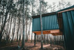 Porte à faux - Box-Hop par Emily-Seth - Hocking Hills, Etats-Unis © Moody Cabin Girl