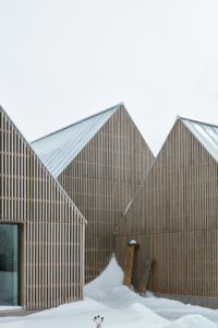 Façade en bois - Hatley-House par Pelletier-Fontenay - Hatley, Canada © James Brittain