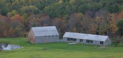 Vue panoramique grange et ferme - Woodstock Vermont Farm par Rick-Joy - Vermont, USA © Jean-Luc Laloux