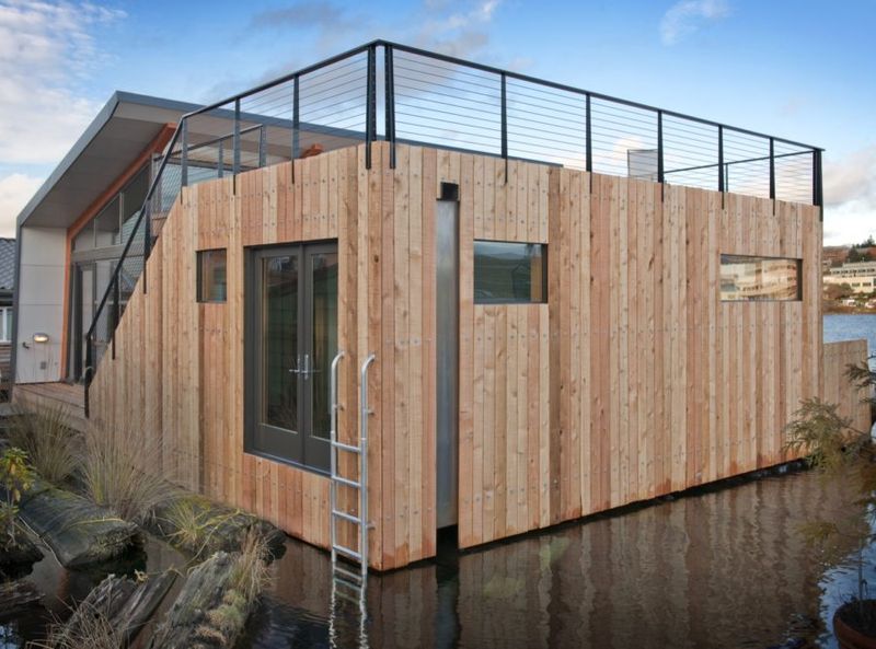 Façade bois - Floating-home par Ninebark Design - Seattle, USA © Aaron Leitz