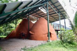 03- House Without Shoes - Costa Rica © Makenzie Gardner