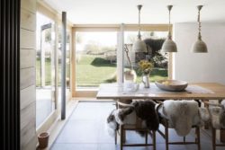 08- 200-Year-Old House par Paul Cashin Architects - Chichester Harbour, Angleterre © Richard Chivers
