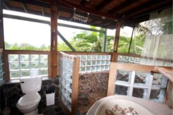 11- House Without Shoes - Costa Rica © Makenzie Gardner