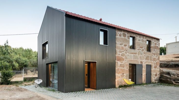 Une - MCR2 House par Filipe Pina - Belmonte, Portugal © Joao Morgado