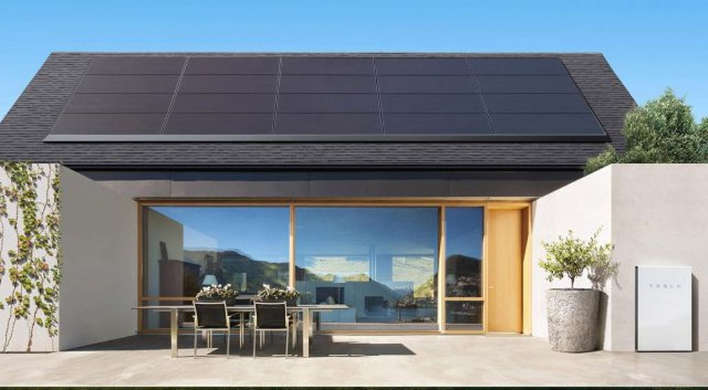 panneaux solaires Tesla à 50$ par mois