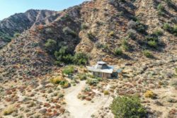 01- The-Grid Desert Living par Sasha-John - Desert Californie, USA