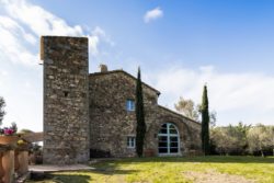 30- Catalan-Farmhouse par Ana Engelhorn Interior Design - Catalogne, Espagne © Hector Jensen Pie