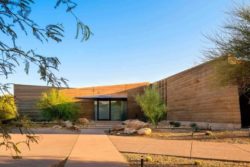 20- Rammed-Earth-Home par Kendle-Design-Collaborative - Arizona, USA © Alexander Vertikoff