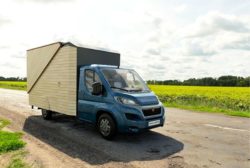 5- Micro-Cabin-Motorhome par Haaks Opperland campervan - Pays-Bas