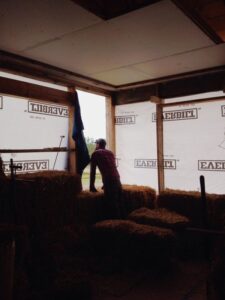 5- Straw-Bale-Home par Julia-John - New York, USA © ohheymissj