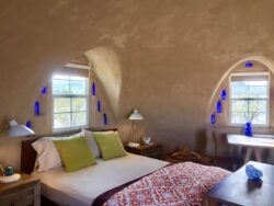 8- Adobe Dome - Texas, USA © Airbnb