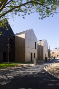 13 Maisons bois paille par NZI architectes - Nogent le Rotrou (FRr-28) © Juan Sepulveda Grazioli