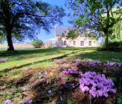 maison en pierre typique angevine