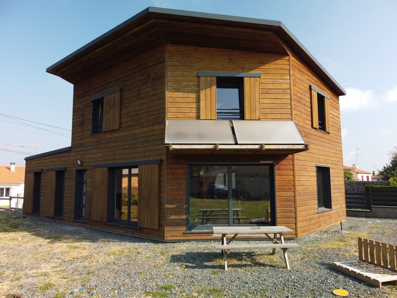 Maison bois bioclimatique en Anjou – LMB Martin Frères #BGT 001
