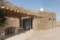 16-Xerolithi-House-Sinas-Architects-SERIFOS-Grece-credits-photos-Yiorgos-Kordakis