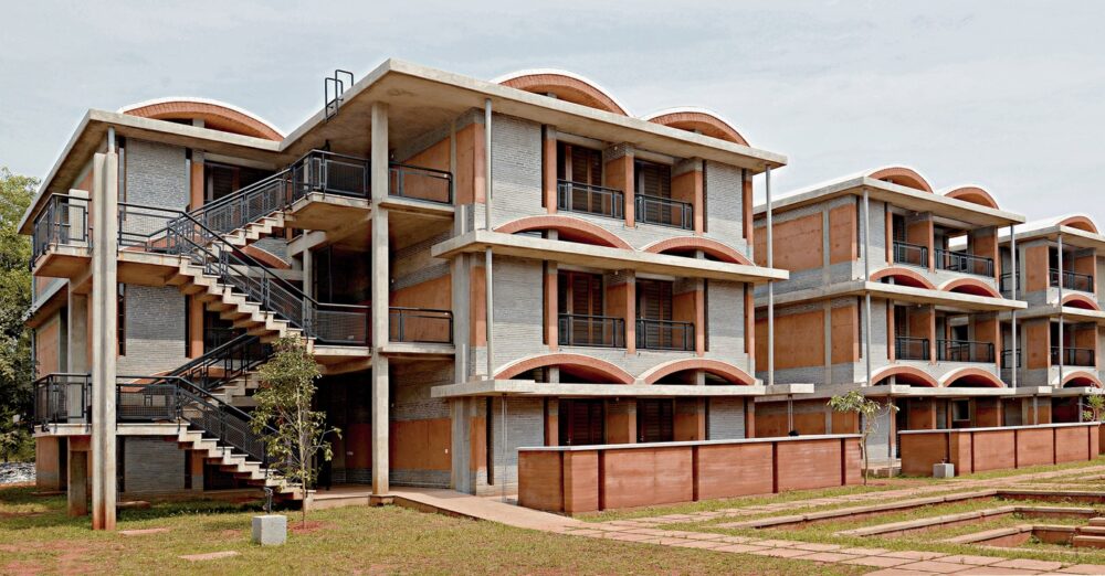 Humanscapes Habitat Urban Living / Auroville Design Consultant. Image John Mandeen